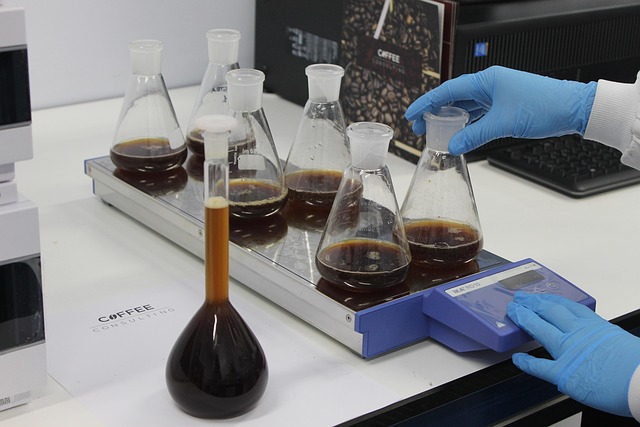 可用于胶黏剂的环保潜固化剂，赋予制品高强度和耐化学腐蚀性